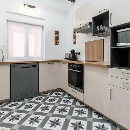 Le Business... Ideal Pour Travailler Pas Que! *