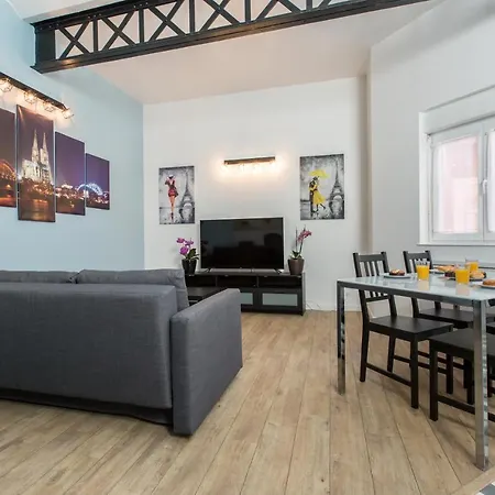 Le Business... Ideal Pour Travailler Pas Que!